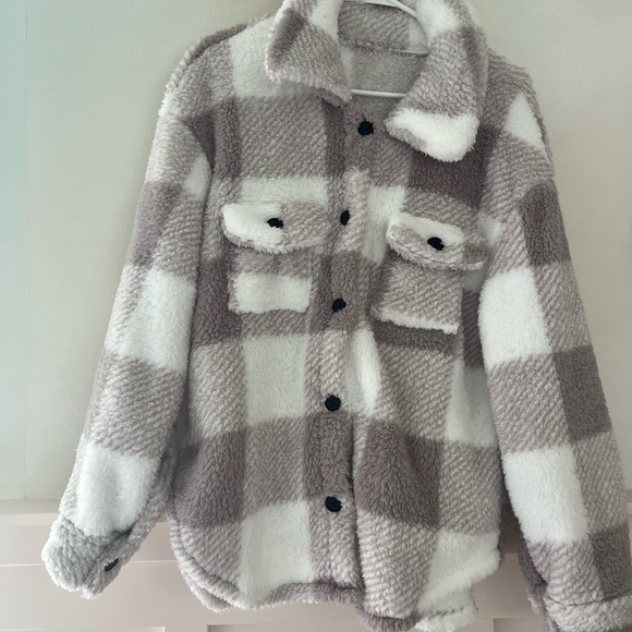 Plaid Sherpa Jacket in White and Tan - Picture 1 of 4